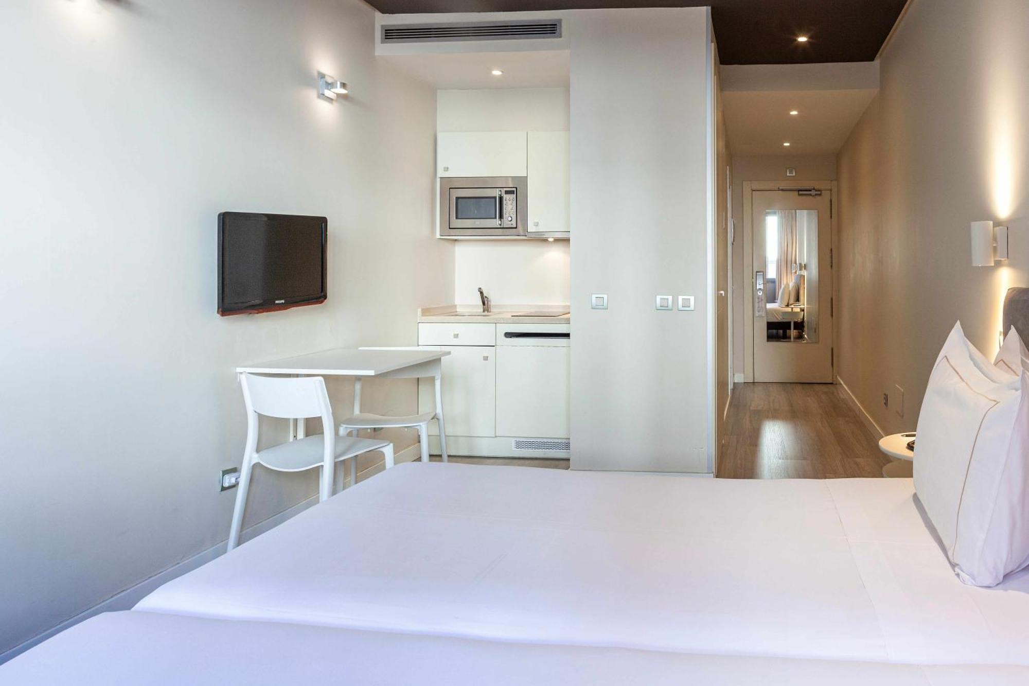 Suites Viena Plaza De Espana — Billeder 3